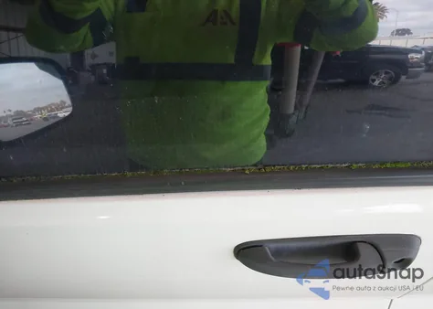 2005 Jeep Liberty Sport z USA, uszkodzony, nr VIN 1J4GL48K35W502051